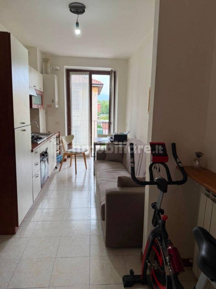 1 bedroom Apartment in Luisago, Italy No. 318256