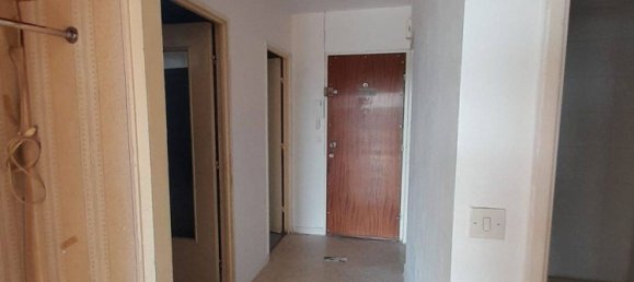 3-Zimmer Wohnung in Grigny, France, Nr. 334498 8