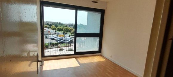 3-Zimmer Wohnung in Grigny, France, Nr. 334498 4