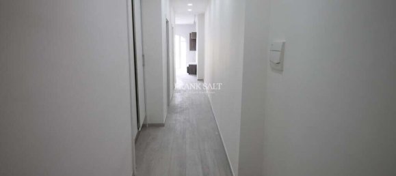 2 bedrooms Apartment in Saint Julian's, Malta No. 9254 22