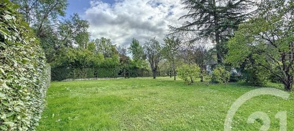 752m² Land in Saint-Jean-le-Blanc, France No. 219035 3