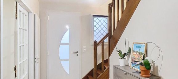 Casa de 4 dormitorios en Saint-Prix, France No. 162816 14