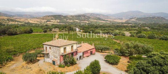 16 bedrooms Castles in Castiglione di Sicilia, Italy No. 83793 23