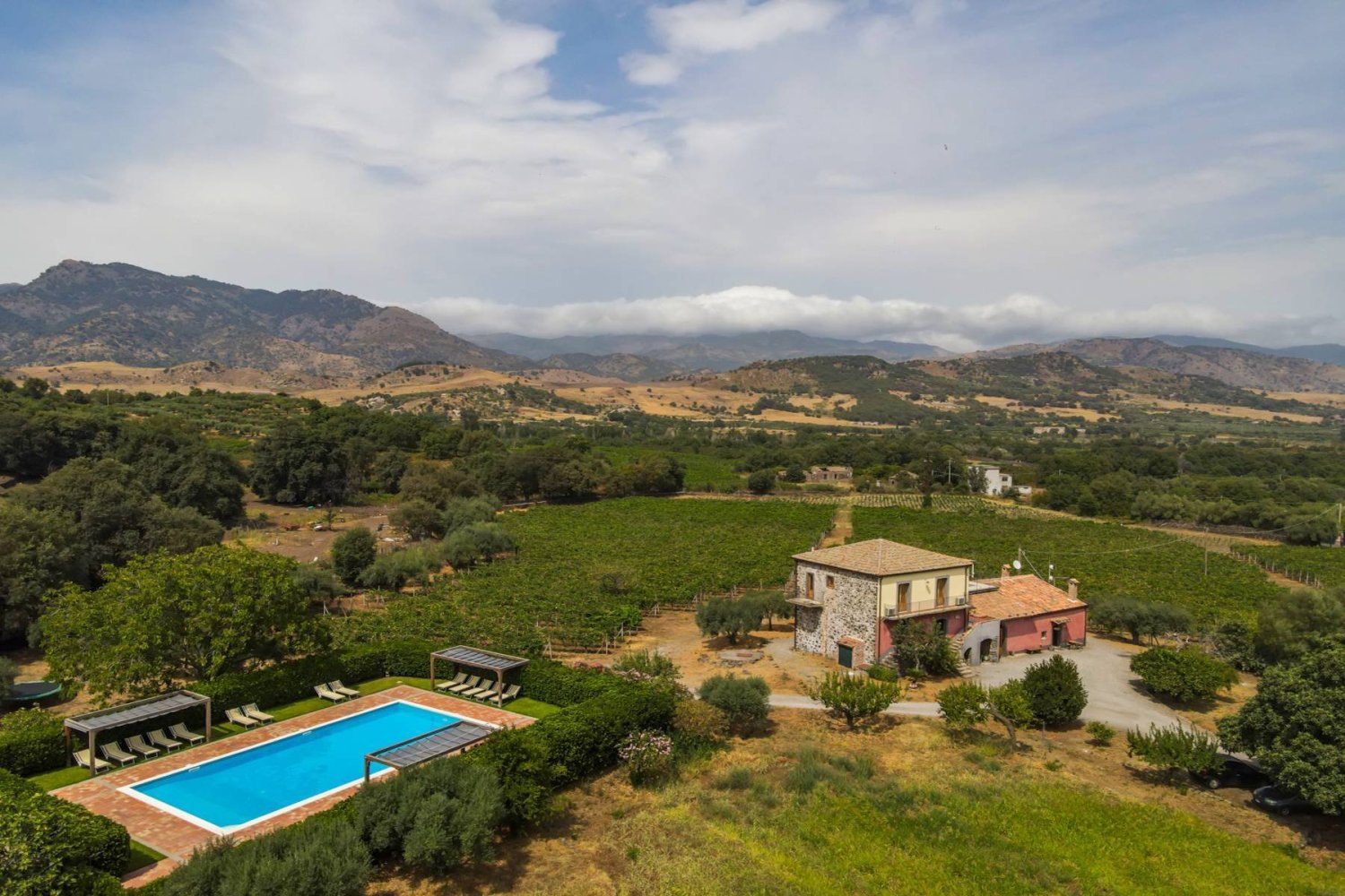 16 bedrooms Castles in Castiglione di Sicilia, Italy No. 83793