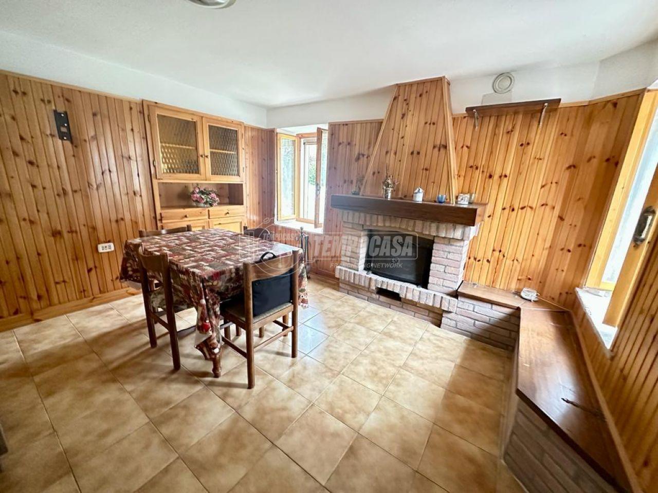 4 rooms House in Prignano sulla Secchia, Italy No. 80183