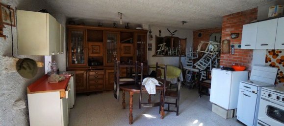 6 rooms House in Valdilana, Italy No. 109502 9