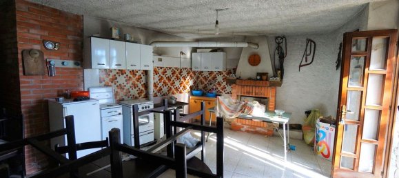 6 rooms House in Valdilana, Italy No. 109502 8