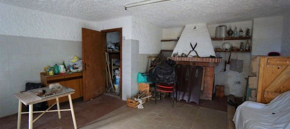 6 rooms House in Valdilana, Italy No. 109502 15