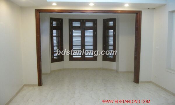 5 bedrooms Villa in Tay Ho, Vietnam No. 7175