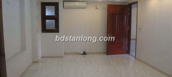 5 bedrooms Villa in Tay Ho, Vietnam No. 7175 2