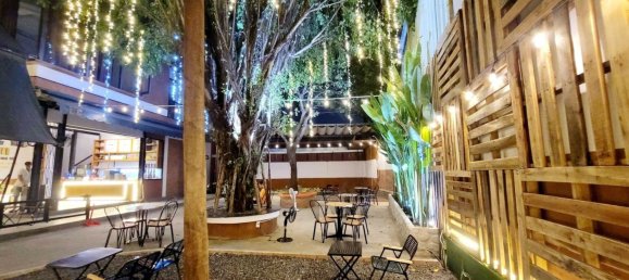 4m² Villa in District 1, Vietnam No. 19709 3