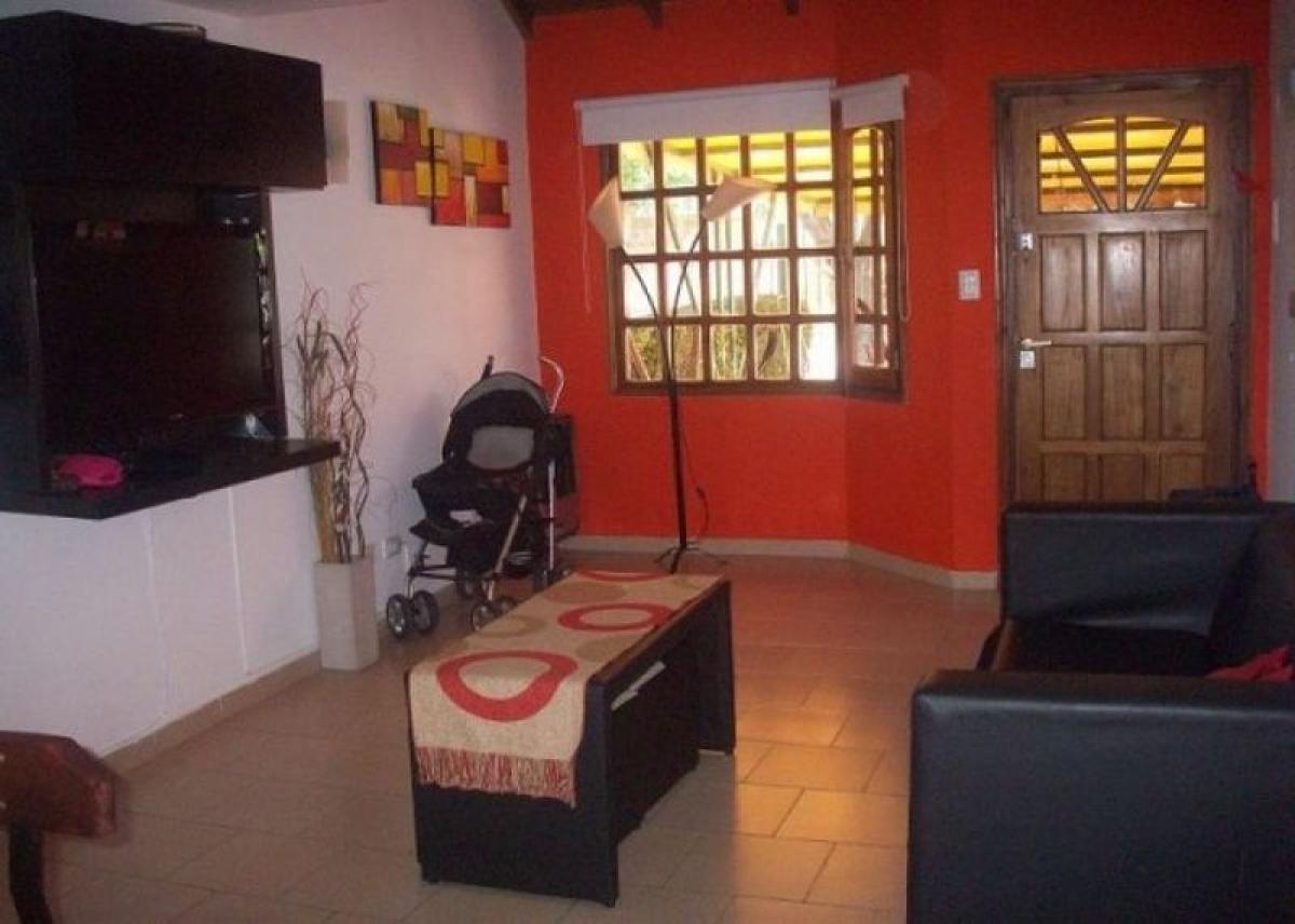 2 bedrooms House in Buenos Aires, Argentina No. 729