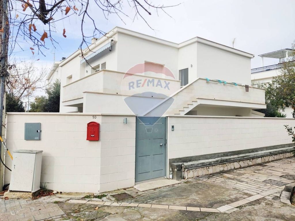 5 غرف نوم فيلا في Manfredonia, Italy رقم 176027