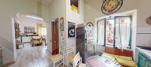 3 rooms House in Pomigliano d'Arco, Italy No. 22385 9