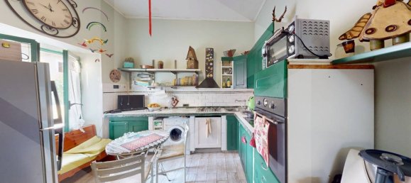 3 rooms House in Pomigliano d'Arco, Italy No. 22385 7