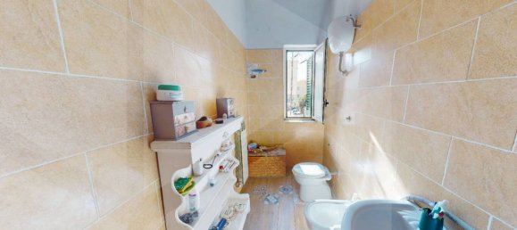 3 rooms House in Pomigliano d'Arco, Italy No. 22385 17