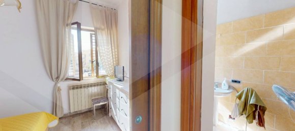 3 rooms House in Pomigliano d'Arco, Italy No. 22385 15