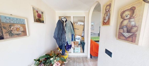 3 rooms House in Pomigliano d'Arco, Italy No. 22385 2