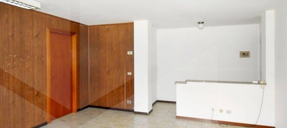 2غرفة مكتب في Legnano, Italy رقم 24888 4