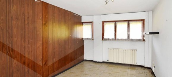 2غرفة مكتب في Legnano, Italy رقم 24888 10