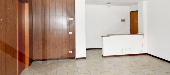 2غرفة مكتب في Legnano, Italy رقم 24888 3