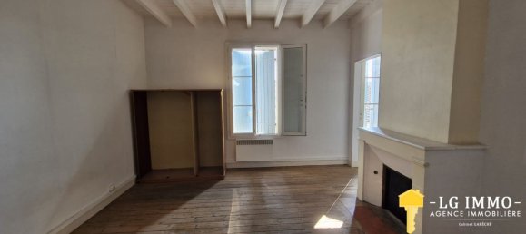 2 bedrooms House in Charente-Maritime, France No. 302619 8