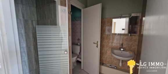 2 bedrooms House in Charente-Maritime, France No. 302619 24