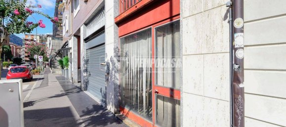 2 rooms Commercial property in Erba, Italy No. 285802 8