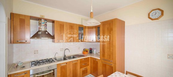 3 rooms Apartment in Messina, Italy No. 155432 5