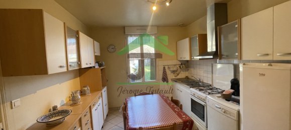 3 Schlafzimmer Haus in Chateaudun, France, Nr. 104214 2