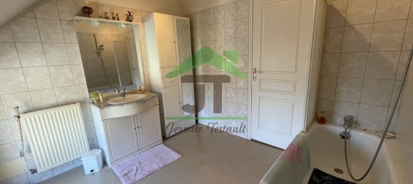 3 Schlafzimmer Haus in Chateaudun, France, Nr. 104214 8