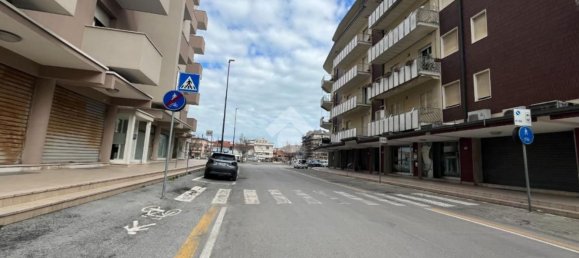 Gewerbliche Immobilie in Bellaria Igea Marina, Italy 82m², Nr. 79282 10