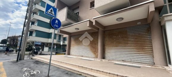 Gewerbliche Immobilie in Bellaria Igea Marina, Italy 82m², Nr. 79282 3