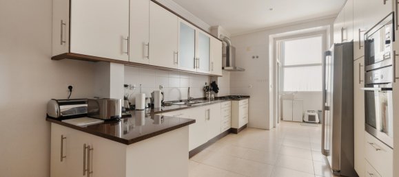 4 bedrooms Apartment in Lisbon, Portugal No. 213505 8