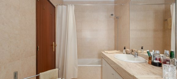 4 bedrooms Apartment in Lisbon, Portugal No. 213505 2