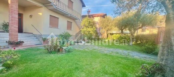6 bedrooms Villa in Seravezza, Italy No. 46413 8
