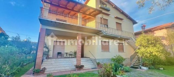 6 bedrooms Villa in Seravezza, Italy No. 46413 10