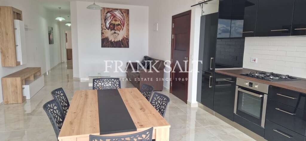 3 bedrooms Penthouse in Iklin, Malta No. 5098