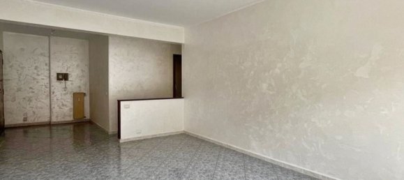 3 rooms Apartment in Rome, Italy No. 53995 3