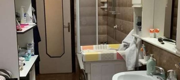 Apartamento de 3 dormitorios en Bollate, Italy No. 370076 14