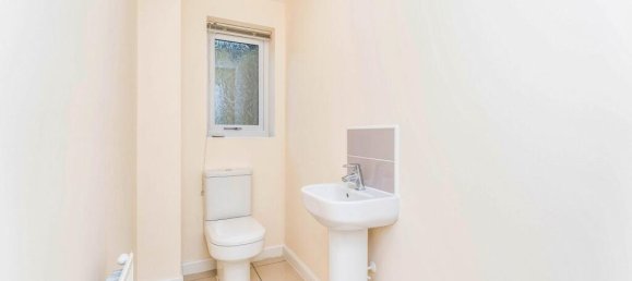 3 bedrooms House in Wellingborough, United Kingdom No. 1968 11