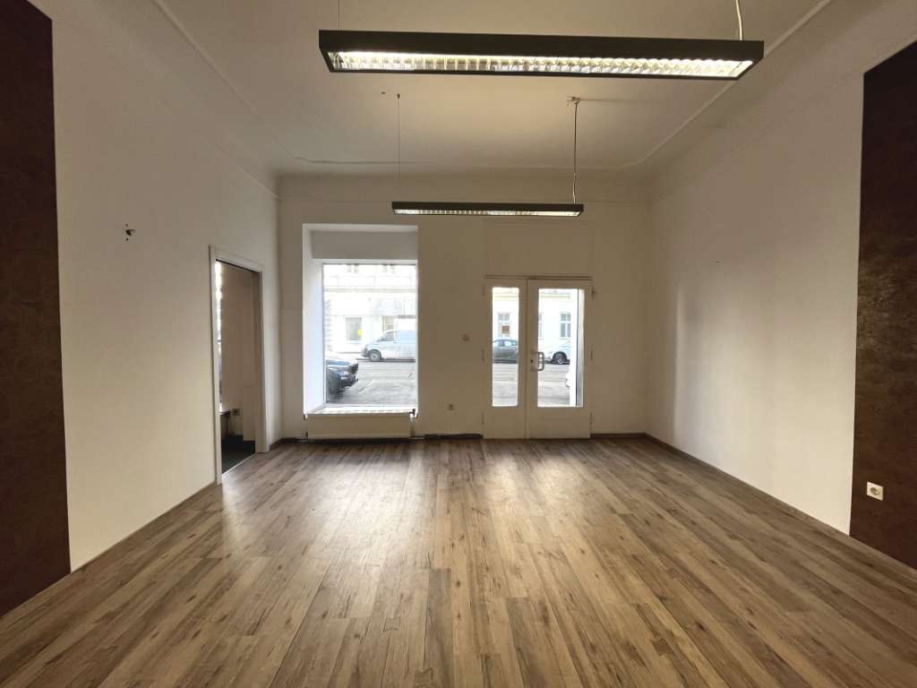 55m² Commercial property in Dobling, Austria No. 17070