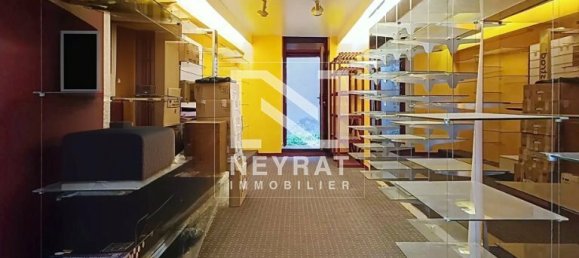 3 bedrooms Building in Luzy, France No. 96806 8