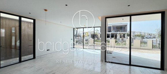 Villa T5 em Dubai, UAE N.º 65807 3