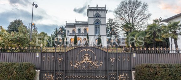 7 bedrooms Villa in Lesa, Italy No. 297776 26