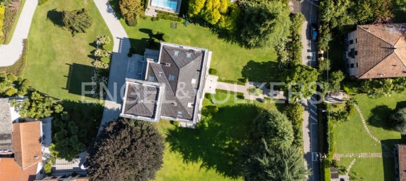 7 bedrooms Villa in Lesa, Italy No. 297776 15