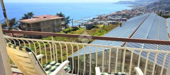 Estudio en Santo Stefano al Mare, Italy No. 272000 2