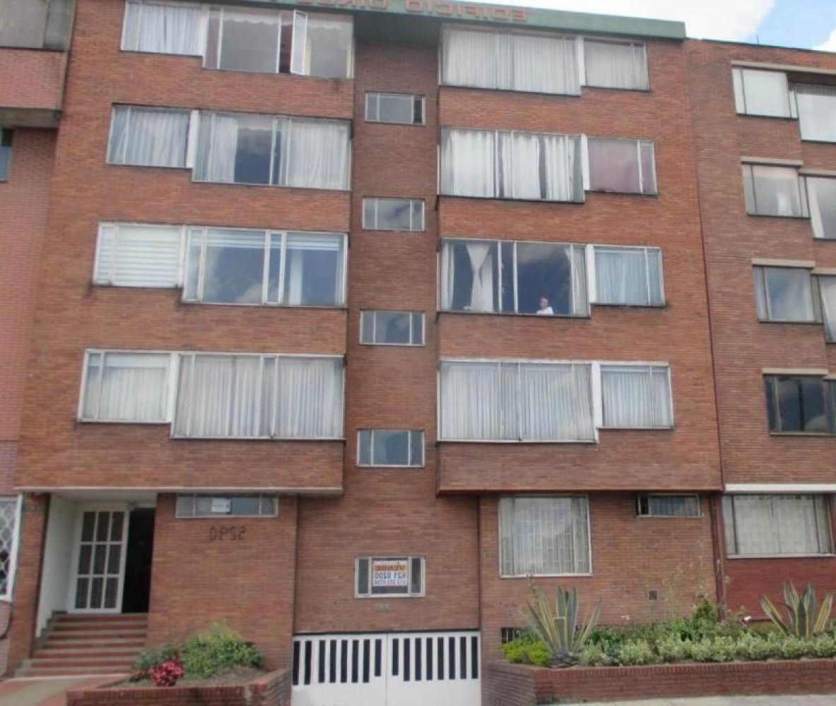 Дом с 3 спальнями в Богота, Колумбия № 14810