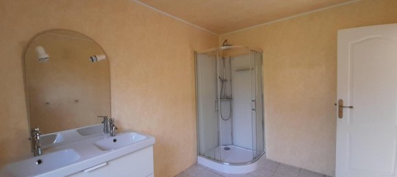 4 غرف نوم منزل في Ruffec, France رقم 39557 9