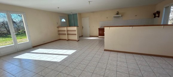 4 غرف نوم منزل في Ruffec, France رقم 39557 3